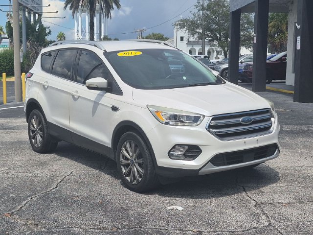 Used 2017 Ford Escape Titanium w/ Equipment Group 301A FWD image 3