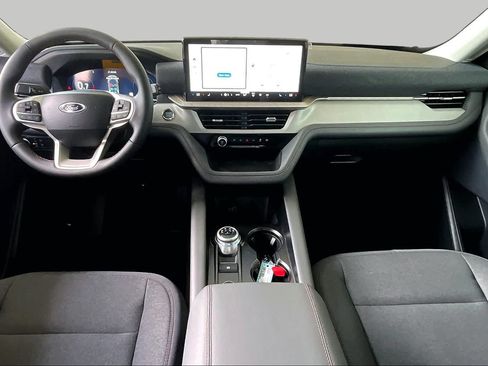 New 2026 Ford Explorer Active RWD image 5