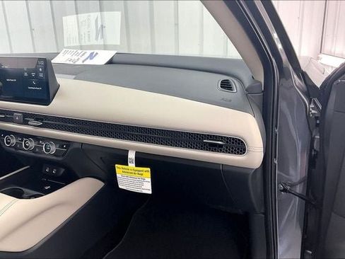 Certified 2026 Honda HR-V EX-L image 18