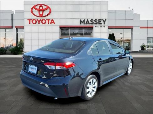 Used 2024 Toyota Corolla LE FWD image 3