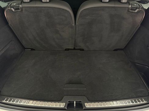 Used 2025 Volvo XC90 B6 Plus image 33