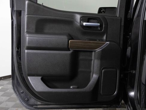 Used 2021 Chevrolet Silverado 1500 RST image 33