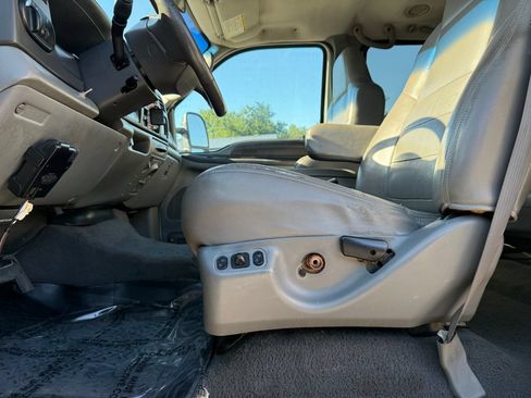 Used 2004 Ford Excursion 4WD image 21