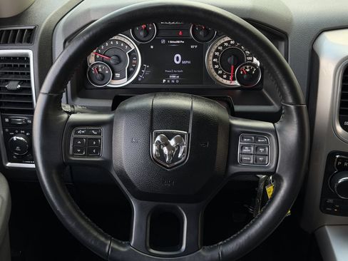 Used 2017 RAM 1500 Lone Star AWD/4WD image 15