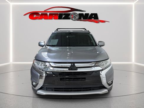 Used 2017 Mitsubishi Outlander SE FWD image 2