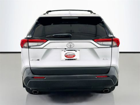 Used 2023 Toyota RAV4 XLE image 5