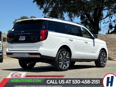 New 2026 Ford Expedition Platinum w/ Platinum Ultimate Package AWD/4WD image 3