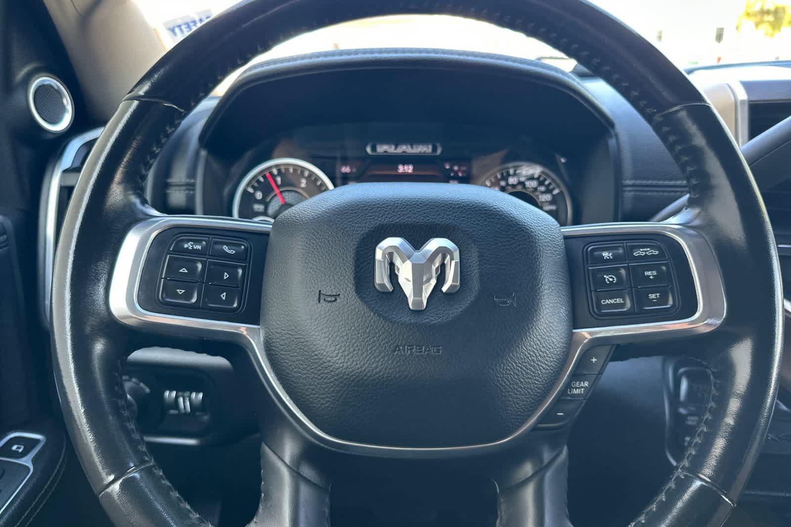 Used 2022 RAM 2500 Laramie AWD/4WD image 29