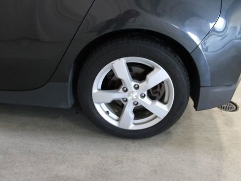 Used 2015 Chevrolet Volt FWD image 31