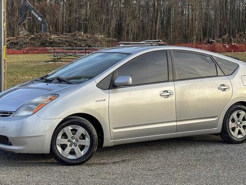 Used 2007 Toyota Prius Touring image 3