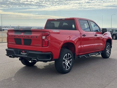 Used 2019 Chevrolet Silverado 1500 Custom Trail Boss w/ Custom Convenience Package image 5