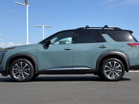 New 2026 Nissan Pathfinder Platinum w/ Cargo Package AWD/4WD image 7