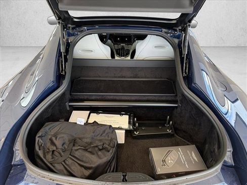 New 2025 Aston Martin V8 Vantage Coupe image 18