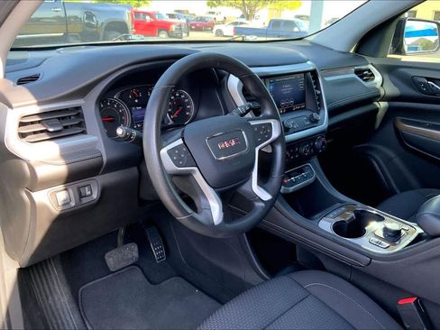 Used 2022 GMC Acadia SLE w/ Driver Convenience Package image 18