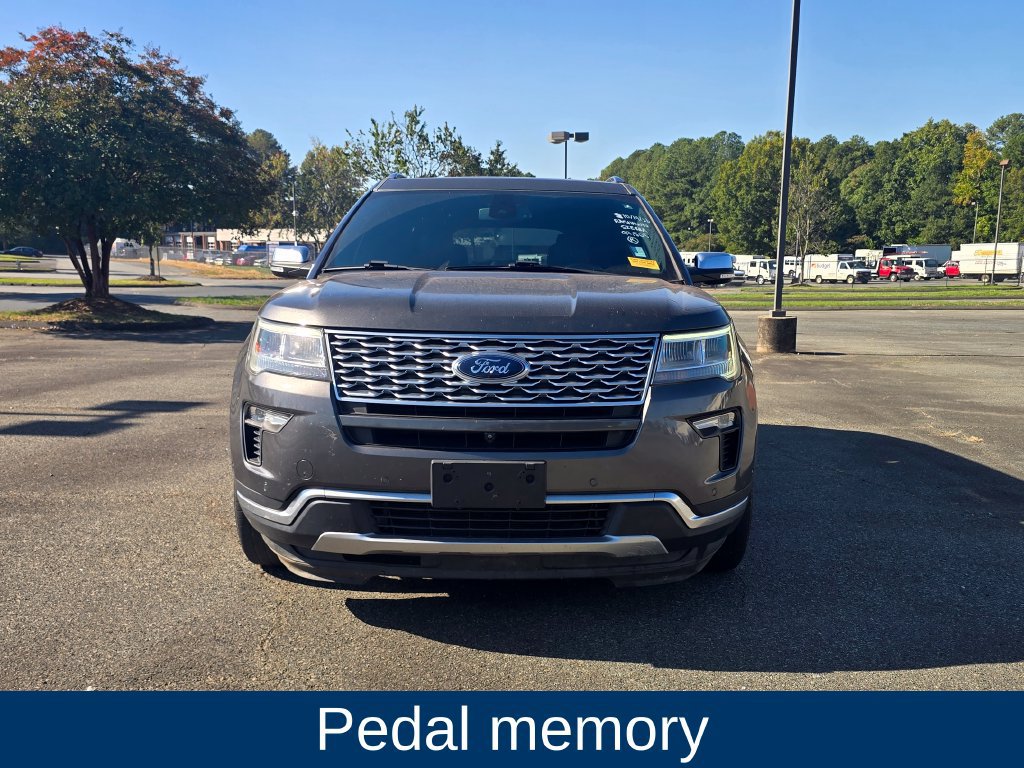 Used 2018 Ford Explorer Platinum AWD/4WD image 6