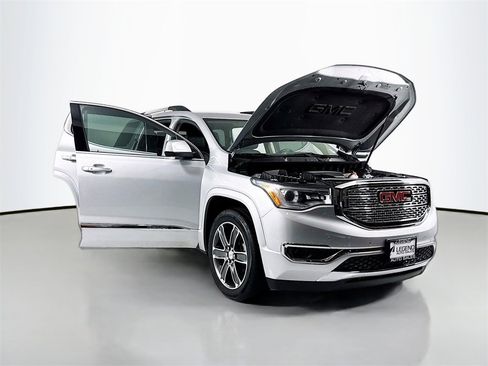 Used 2019 GMC Acadia Denali image 32