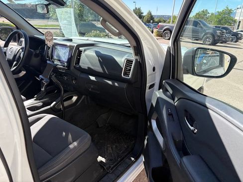 Used 2024 Nissan Frontier SV w/ SV Convenience Package AWD/4WD image 28