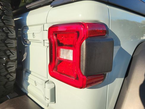 Used 2024 Jeep Wrangler Unlimited Rubicon 4xe w/ Technology Group image 67