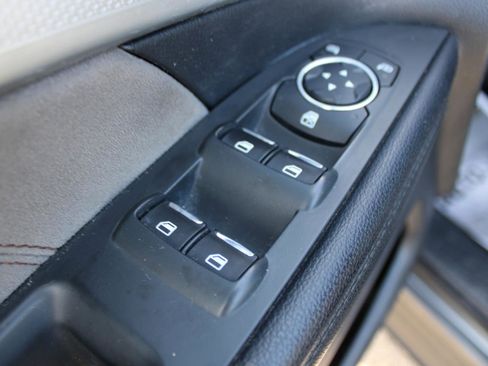 Used 2017 Ford Explorer XLT w/ Equipment Group 202A image 17