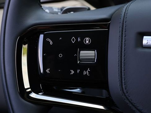 New 2026 Land Rover Range Rover Velar Dynamic SE AWD/4WD image 18