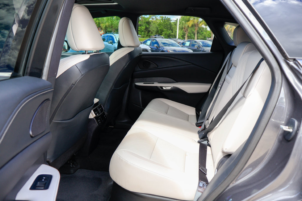 Used 2024 Lexus RX 350 Premium w/ Accessory Package (Z1) FWD image 11