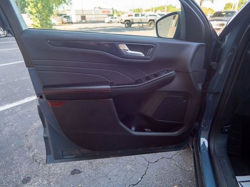 Used 2025 Ford Escape ST-Line Select AWD/4WD image 17