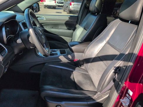Used 2018 Jeep Grand Cherokee Altitude image 21