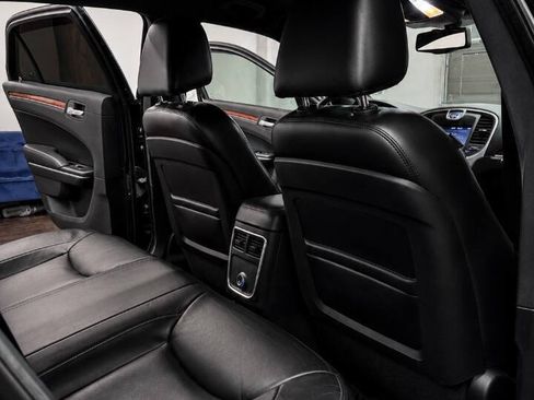 Used 2012 Chrysler 300 Limited RWD image 16