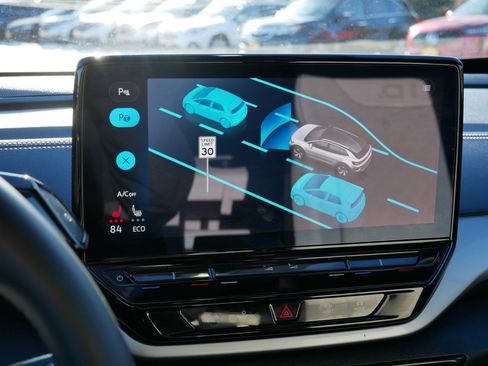 Used 2024 Volkswagen ID.4 S image 30