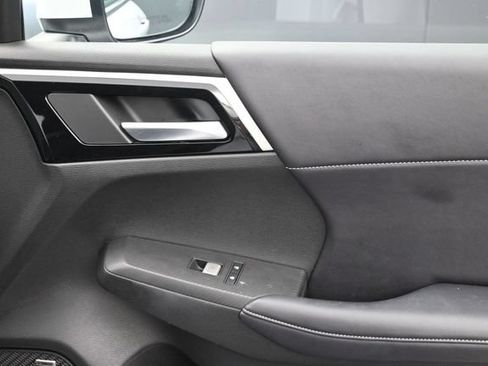 Used 2025 Mitsubishi Outlander SE FWD image 34