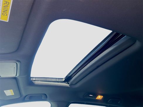 Used 2024 Honda Odyssey Sport image 14