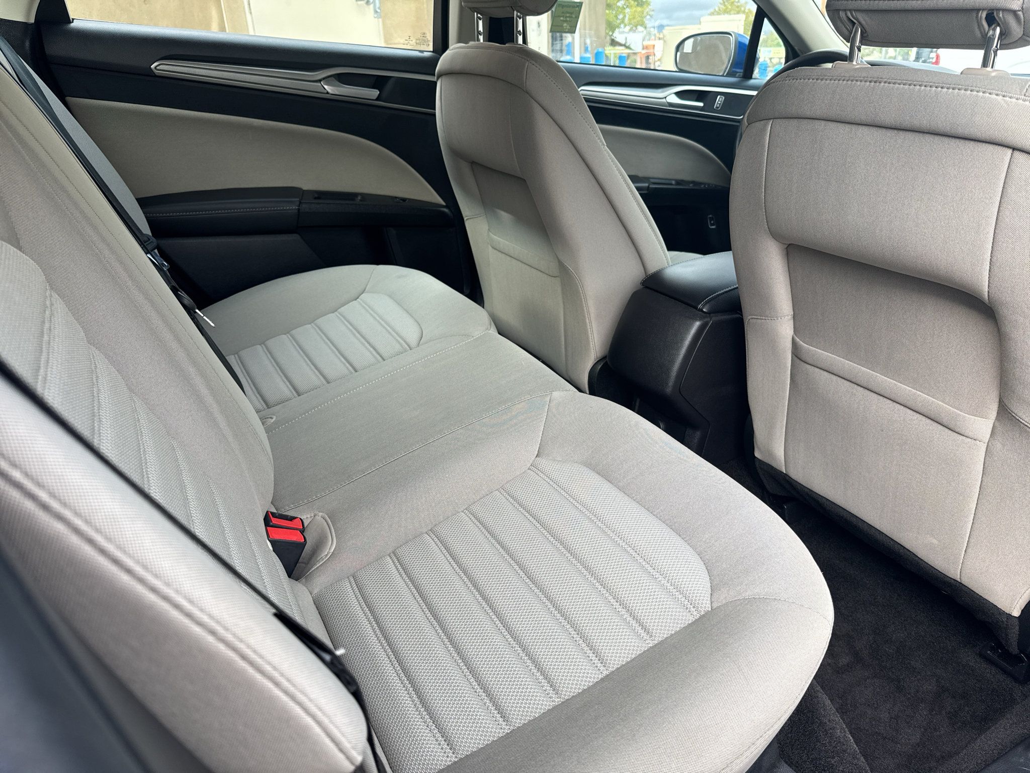 Used 2018 Ford Fusion S FWD image 29