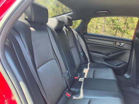 Used 2018 Honda Accord Sport image 16