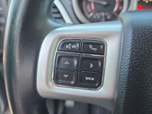 Used 2019 Dodge Journey SE w/ Connectivity Group FWD image 24