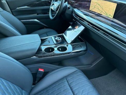 New 2025 Cadillac Escalade IQ Sport 1 w/ LPO, ONYX Package image 18