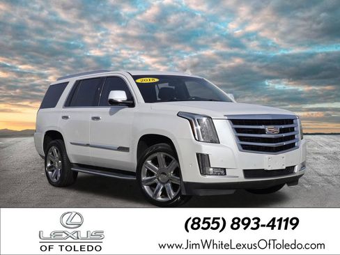 Used 2018 Cadillac Escalade Luxury AWD/4WD image 1