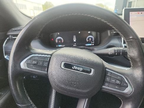 Used 2022 Jeep Compass High Altitude AWD/4WD image 31
