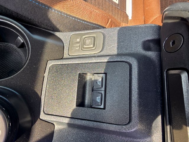 Used 2022 Ford Bronco Outer Banks AWD/4WD image 17