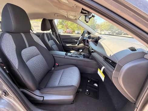 New 2026 Nissan Sentra SV w/ SV Convenience Package FWD image 15