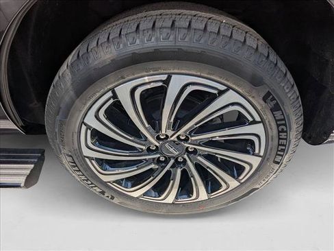 New 2025 Lincoln Navigator Black Label image 9