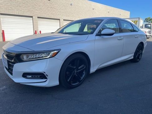 Used 2019 Honda Accord Sport image 4