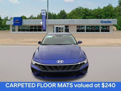 New 2026 Hyundai Elantra SE image 3