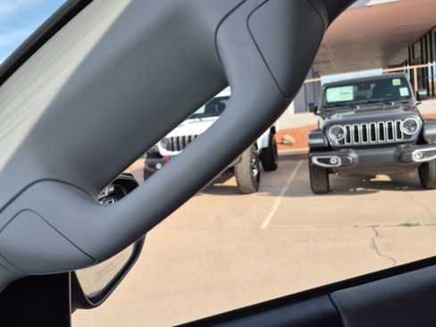 Used 2021 Toyota Tacoma 2WD Double Cab image 41