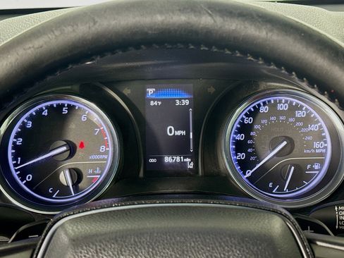 Used 2019 Toyota Camry SE image 16