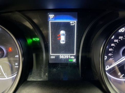Used 2024 Toyota Camry SE w/ Convenience Package FWD image 13