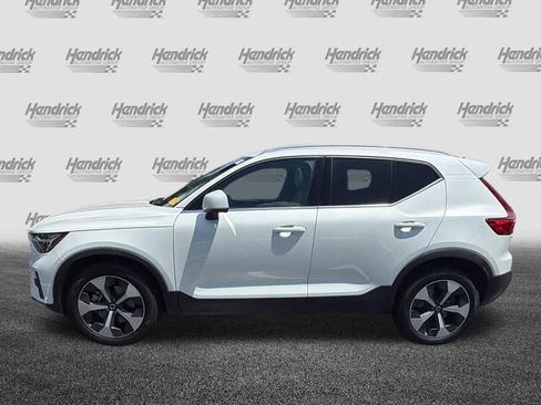 Used 2023 Volvo XC40 B5 Plus w/ Protection Package Premier AWD/4WD image 9
