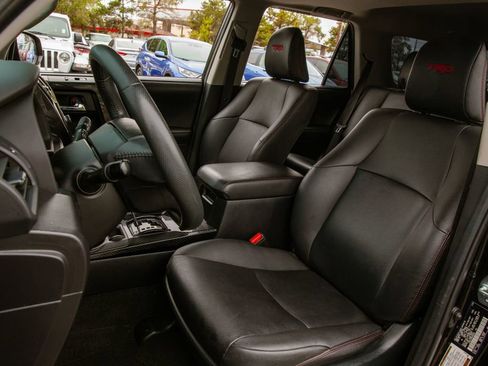 Used 2021 Toyota 4Runner TRD Off-Road Premium w/ Moonroof Package AWD/4WD image 13