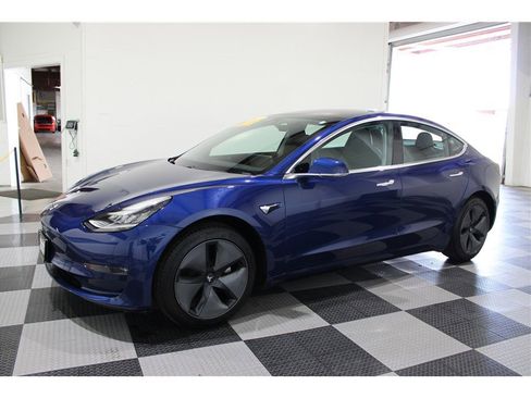 Used 2019 Tesla Model 3 Standard Range Plus image 14