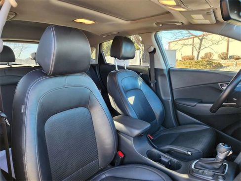 Used 2021 Hyundai Kona Limited image 14