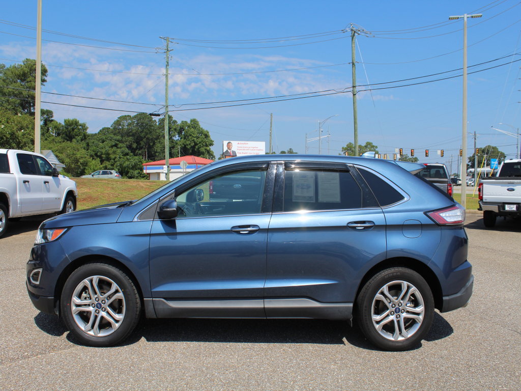 Used 2018 Ford Edge Titanium w/ Ford Safe & Smart Package FWD image 9